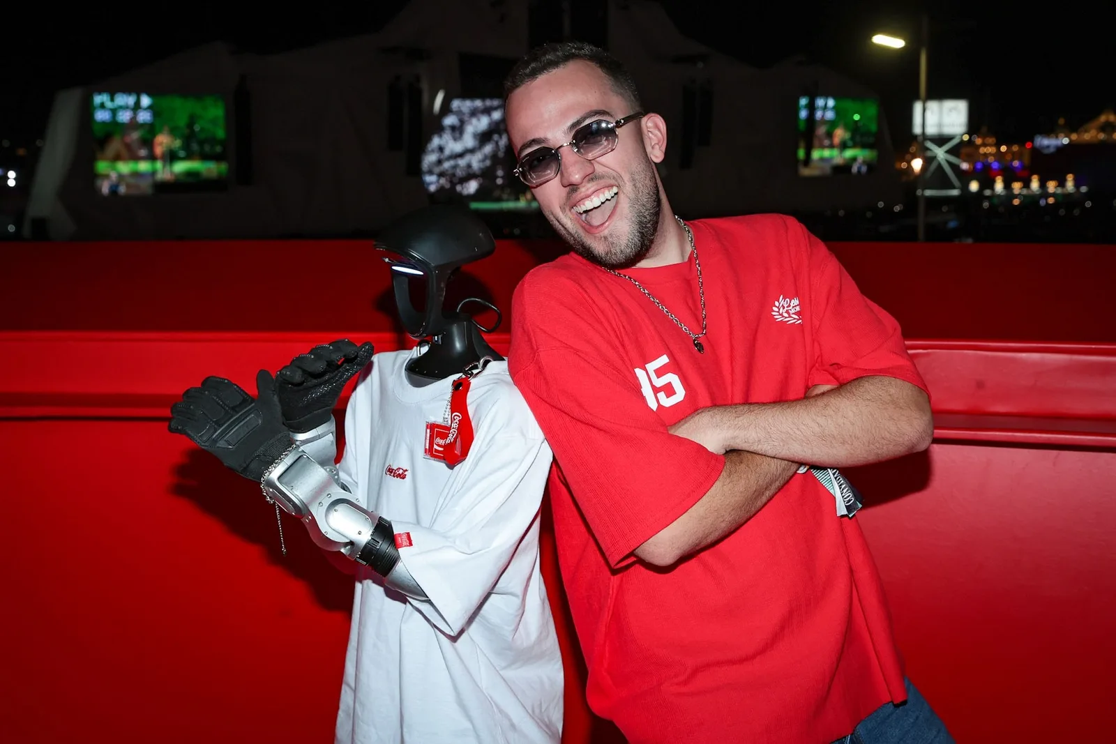 Lucas Rangel leva robô humanoide de R$ 230 mil ao Rock in Rio