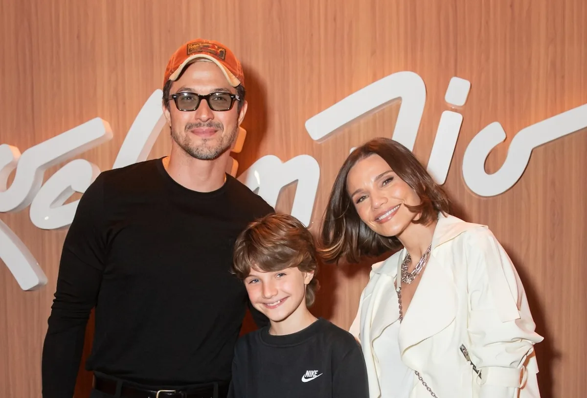 Romulo Estrela vai ao Rock in Rio com a esposa e o filho Theo